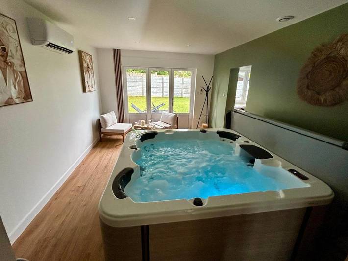 Maison de vacances pour 2 personnes, avec jardin et jacuzzi