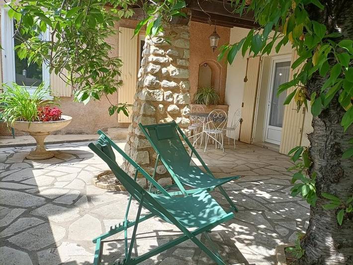 Gîte pour 4 personnes, avec Terrasse et Jardin