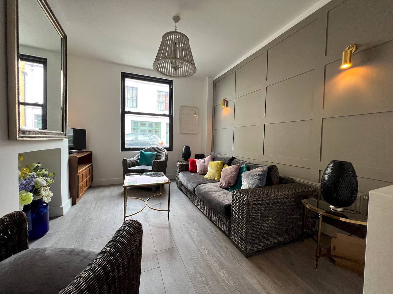 Sea Haven  Stylish Beach Oasis - Pass the Keys in Hastings, Sussex Oriental