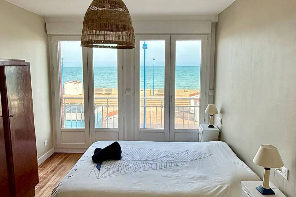 Entire apartment, The lighthouse facing the sea in Côte d'Albâtre