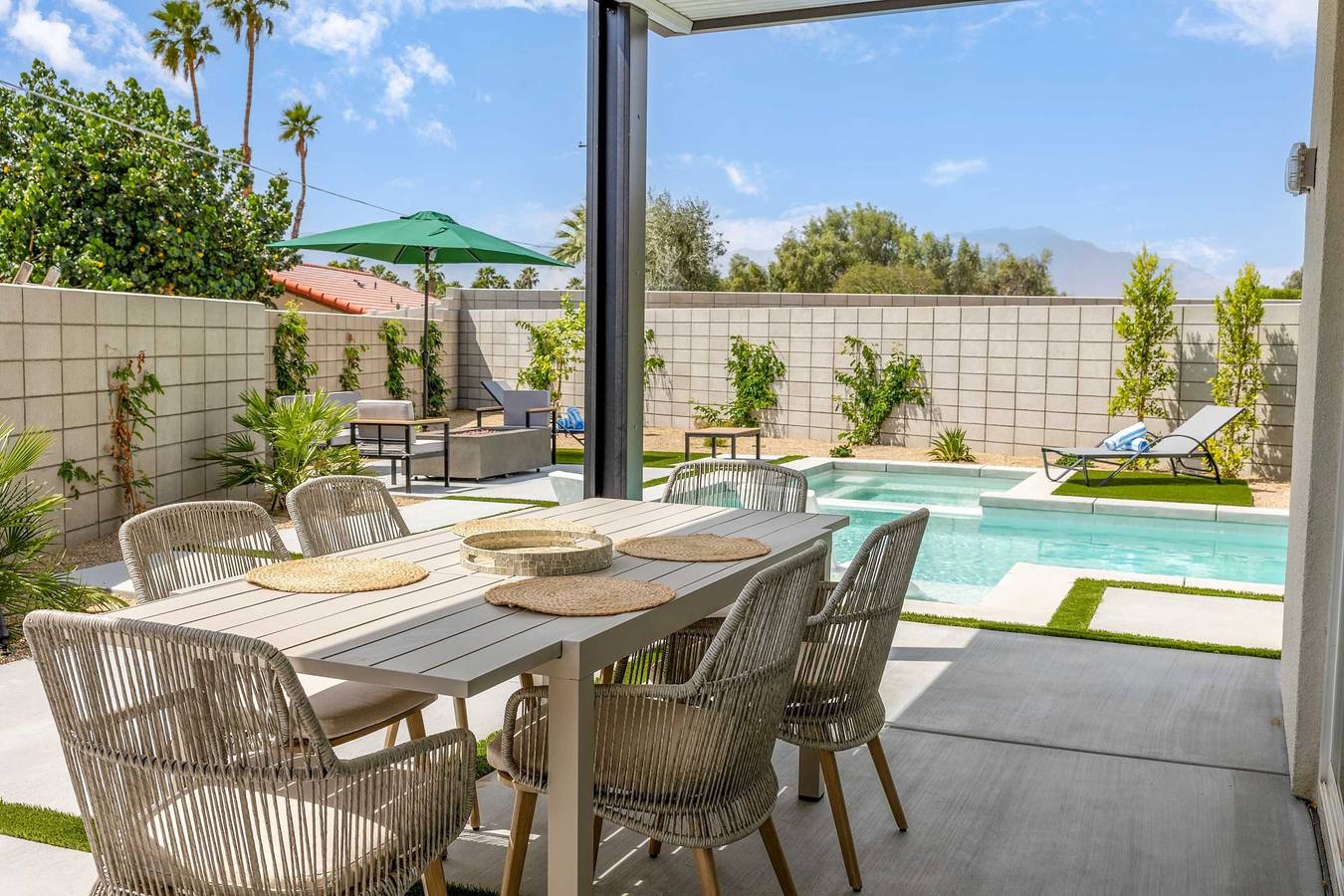 4 Bedroom Luxury Estate With Pool  Spa    Firepit in Bermuda Dunes, Palm Desert