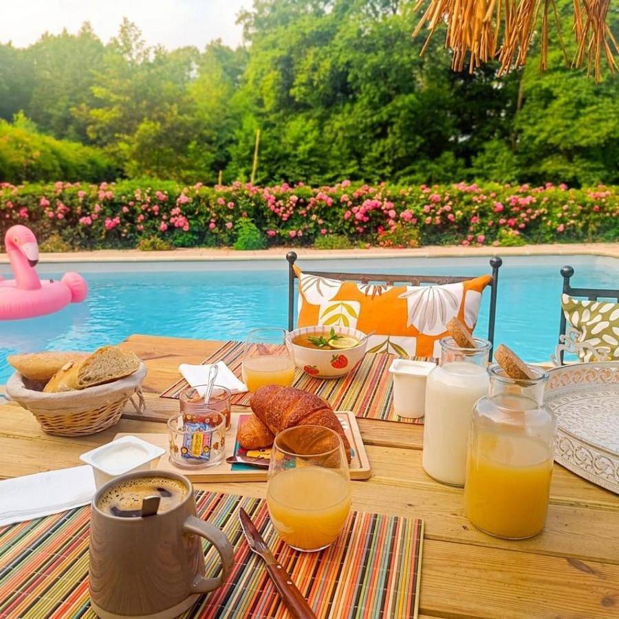 Suite privée avec salon et coin cuisine extérieur in Sainte-Flaive-des-Loups, Vallée de la Loire