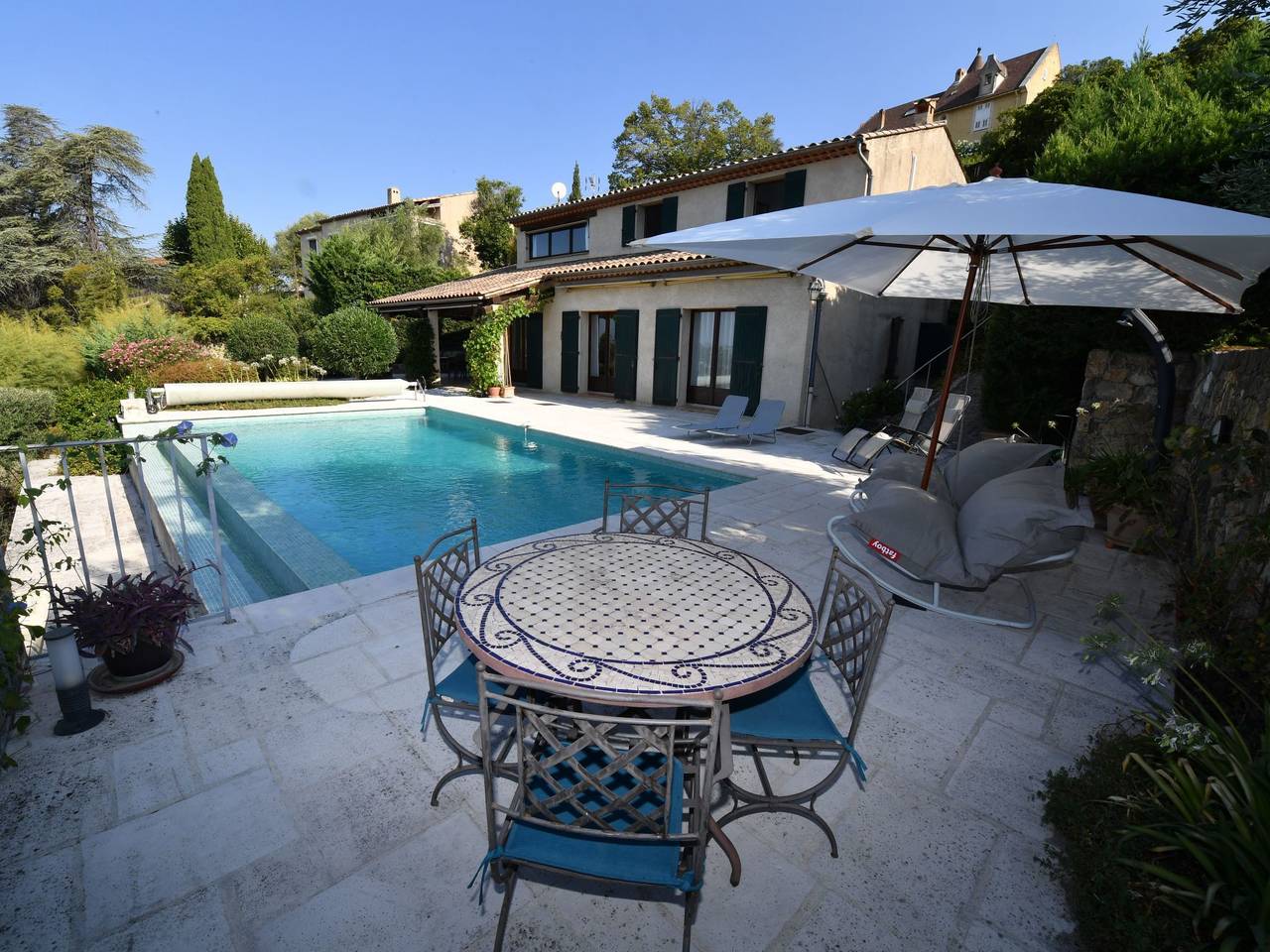 Villa 'Haute Vue', mit toller Aussicht, Wifi und Ac in Montauroux, Region de Draguignan