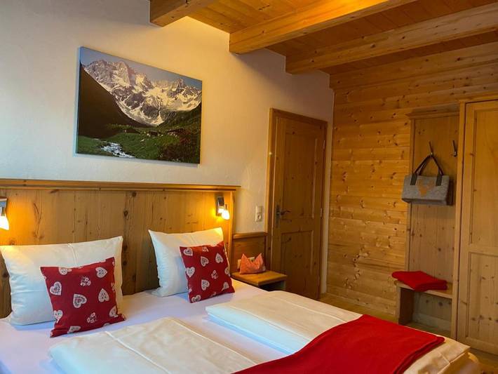 Chalet für 9 Personen, mit Balkon und Terrasse sowie Garten und Ausblick in Finkenberg - 4