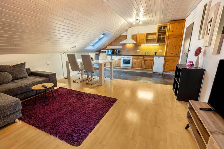 Appartement entier, Appartement de vacances pour 4 personnes avec balcon in Hohentengen am Hochrhein, Hautes Forêts-Noires