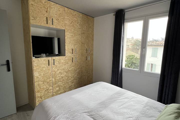 Appartement entier, 🌿 Évasion provençale & vue château – Appartement de standing avec extérieur 🌿 in Gréoux-les-Bains, Alpes-de-Haute-Provence