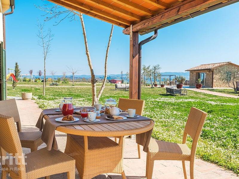 Tritt — 4-Personen-Wohnung im zentral gelegenen Volterra in Peccioli, Pisa Provinz