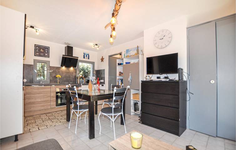 Apartment mit Meerblick, Parkplatz, AC, Pool & WiFi in Le Barcarès, Côte d'Améthyste
