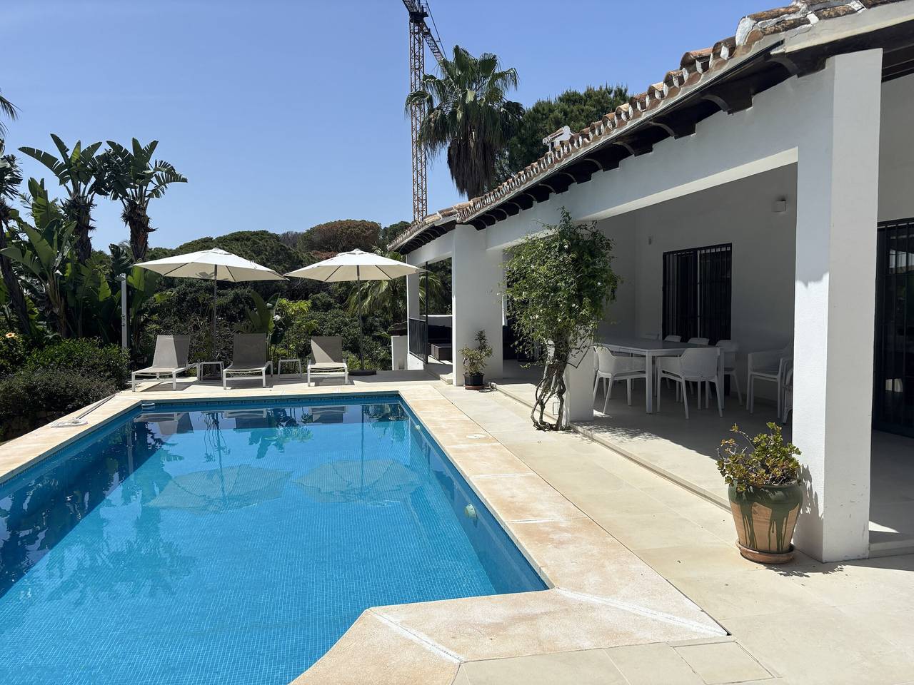Stunning Marbella Villa for 10 with Private Pool and Lush Garden in Marbella Oost, Marbella