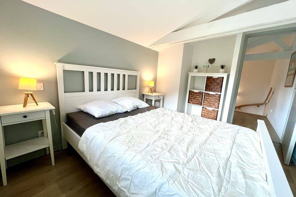 Gîte proche Plage x 4 pers 43m2 Piscine & parking in Les Sables-d'Olonne, Vendée