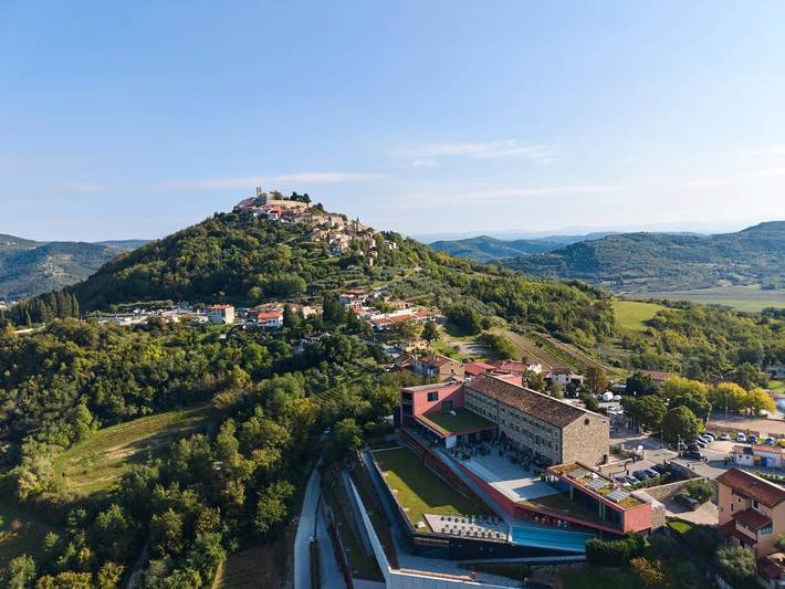 Hotel für 4 Personen, mit Ausblick und Garten sowie Sauna und Pool - 1