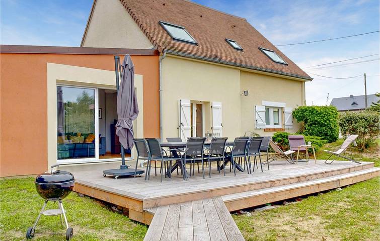 Ferienhaus für 13 Personen, mit Terrasse und Garten sowie Whirlpool - 1