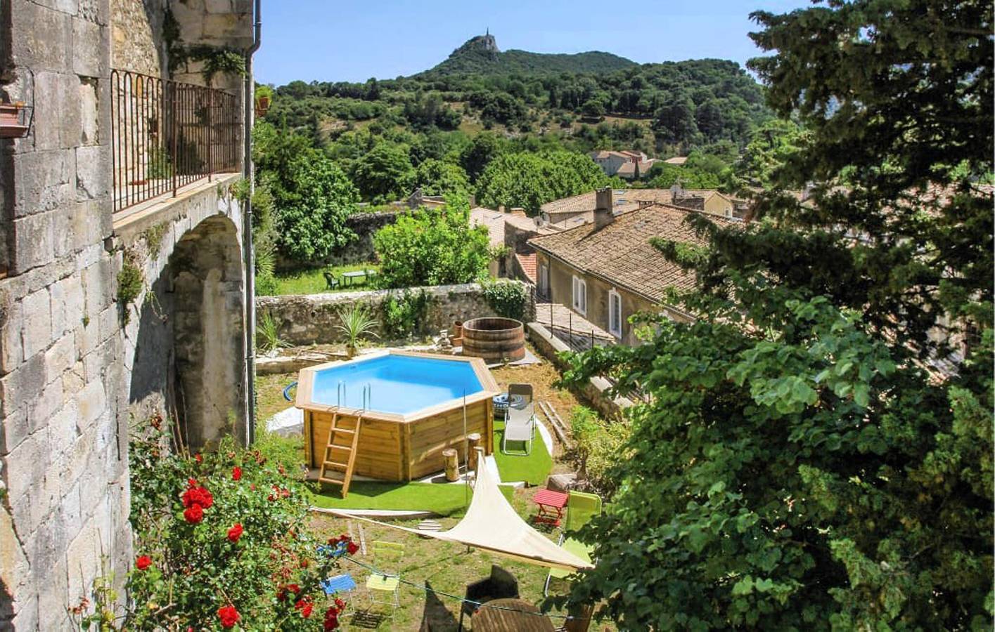Apartamento vacacional entero, Encantador apartamento con piscina y jardín, a 200 m de Viviers in Viviers, Privas