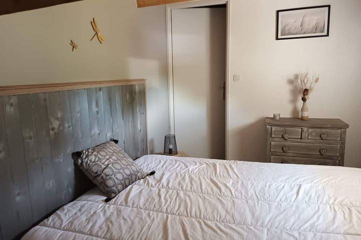 Location de vacances pour 8 personnes, avec terrasse et jardin à Semussac - 3