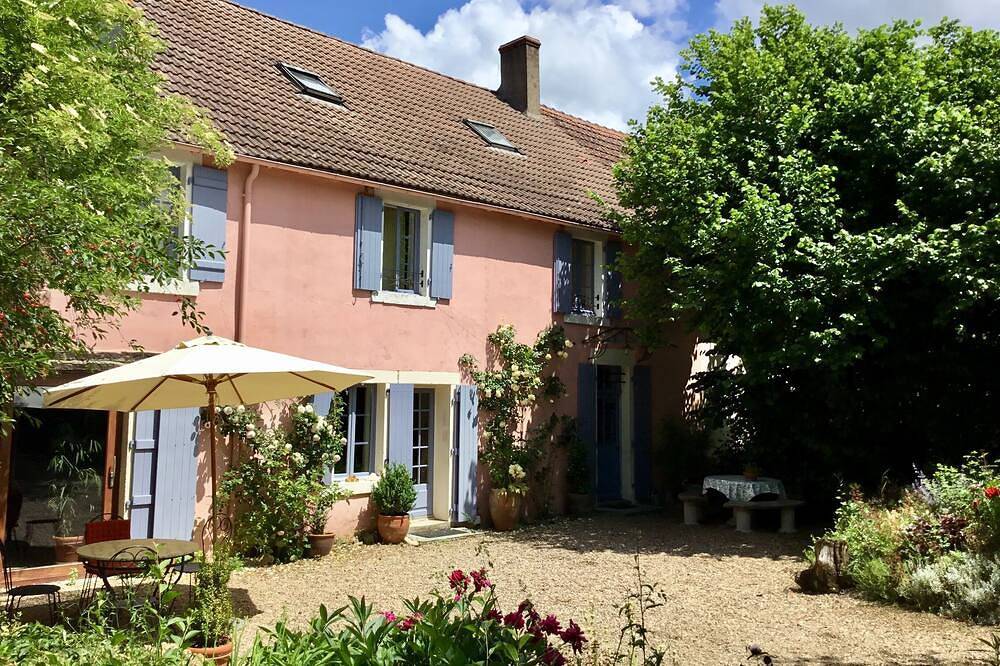 Maison de vacances rustique dans le centre de la France in Tranzault, Région de La Châtre