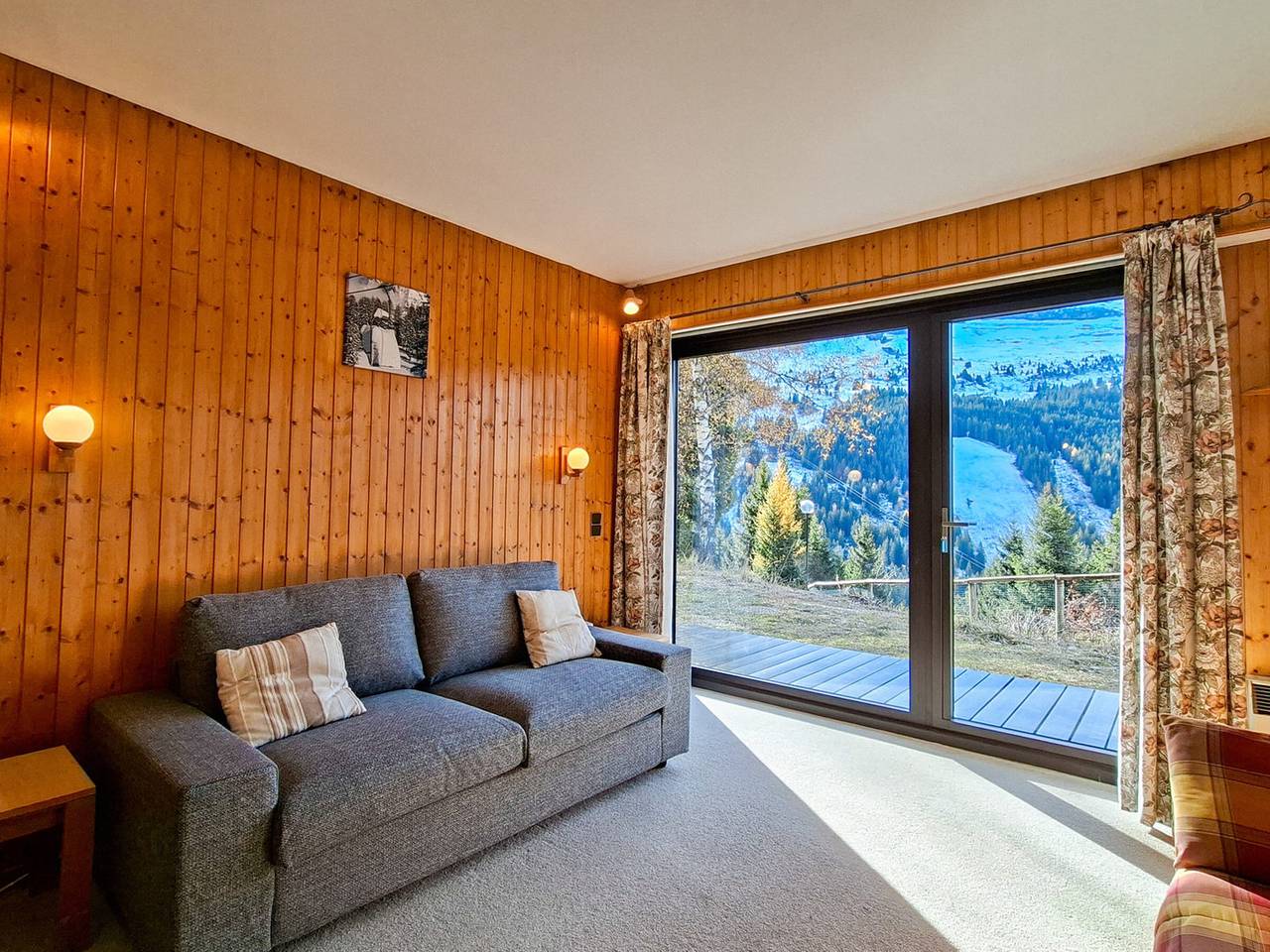 Studio entier, Studio spacieux au pied des pistes avec terrasse et Wifi in Flaine, Arâches-la-Frasse