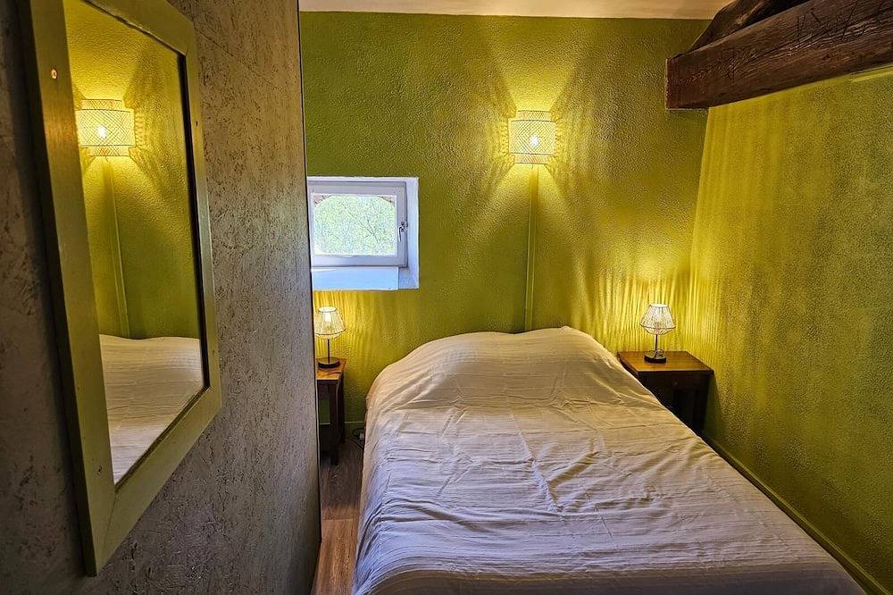 Entire apartment, Domaine de Bagard - Gîte Stevenson 86m² 6/11 pers Terrace in Sauve, Le Vigan region