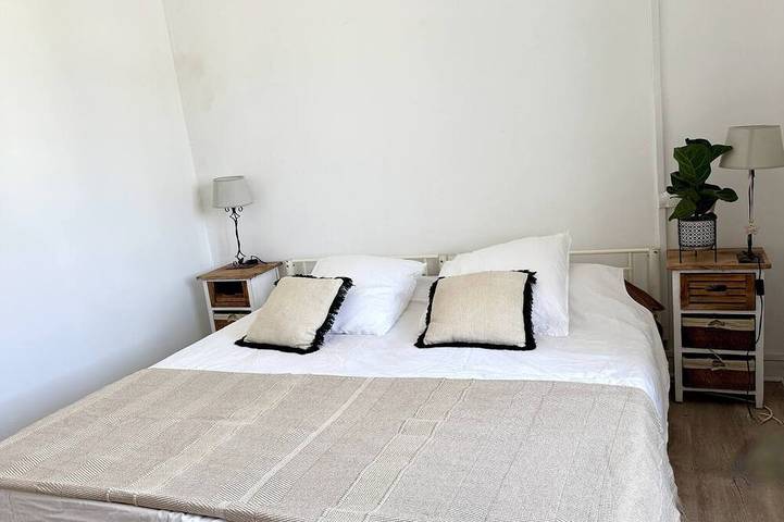 Location de vacances pour 8 personnes, avec jardin dans Plage du Nau - 4