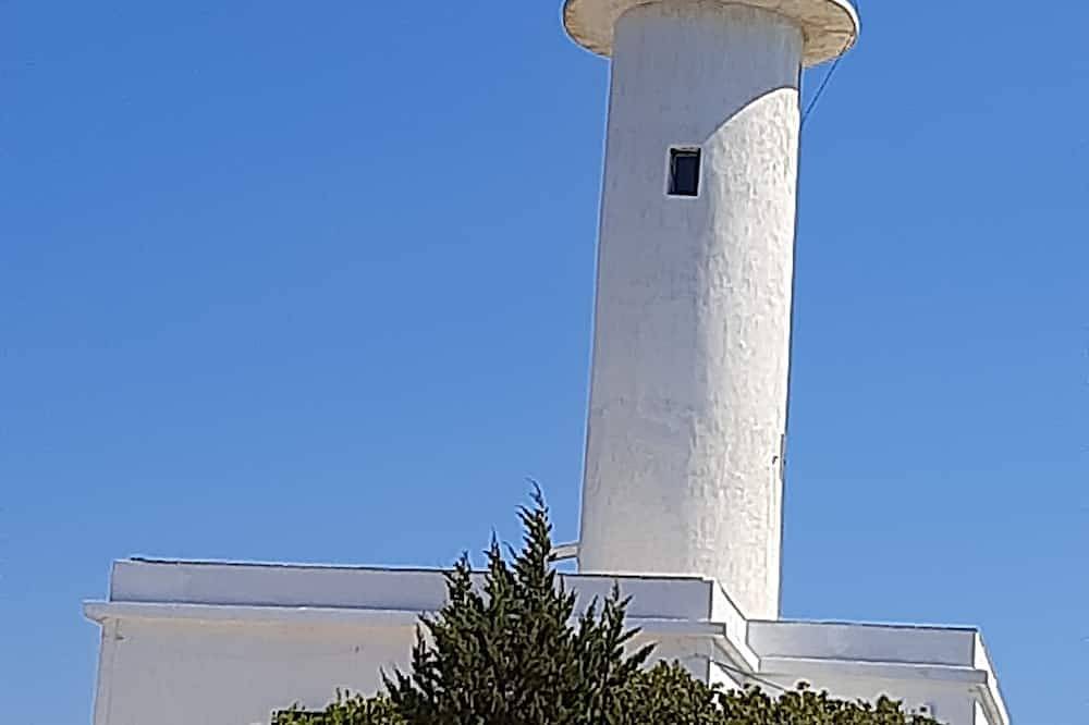 Oikos Vikentios in Grèce