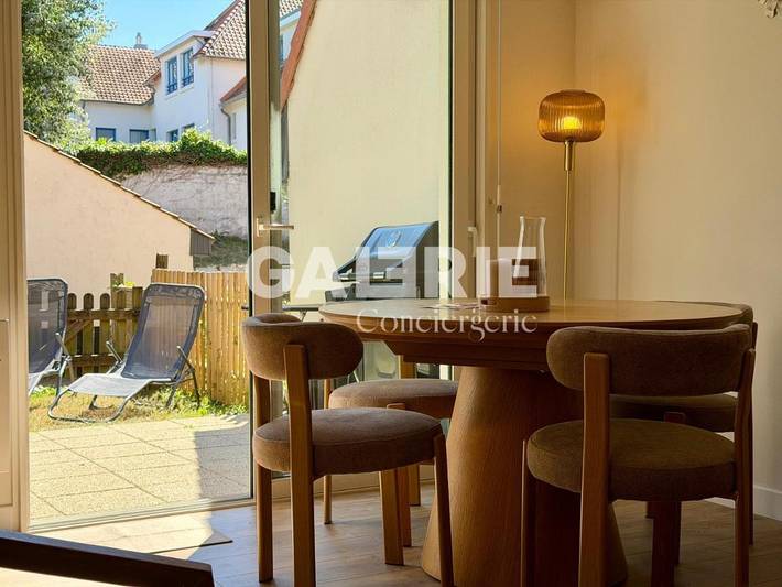 Location de vacances pour 6 personnes, avec Terrasse et Vue dans Office De Tourisme De La Terre Des 2 Caps