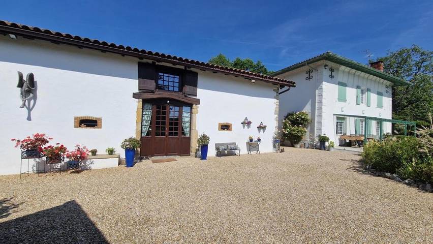 Location de vacances pour 2 personnes, avec piscine ainsi que jacuzzi et jardin à Saint-André-de-Seignanx - 3