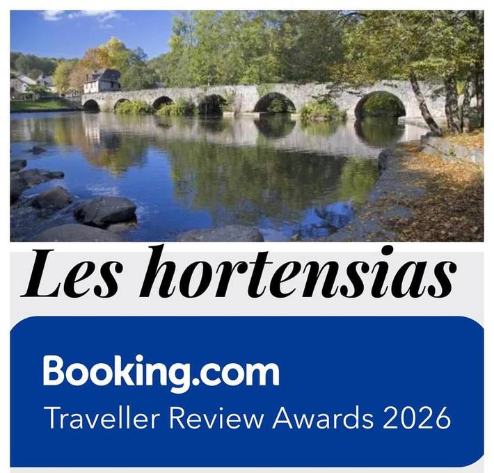 Location de vacances pour 8 personnes, avec jardin et vue, adapté aux familles à Voutezac