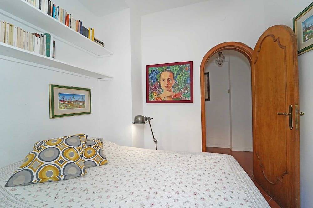 Villa Collina Del Sole 12Pax, 5 bedrooms, 3 bathrooms, A/C, Bbq and Sea view in Colombiera-Molicciara, Castelnuovo Magra