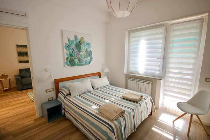 Entire apartment, Blue Bay - Gorgeous. A few steps from the Sea. in Maiori, Amalfi Coast