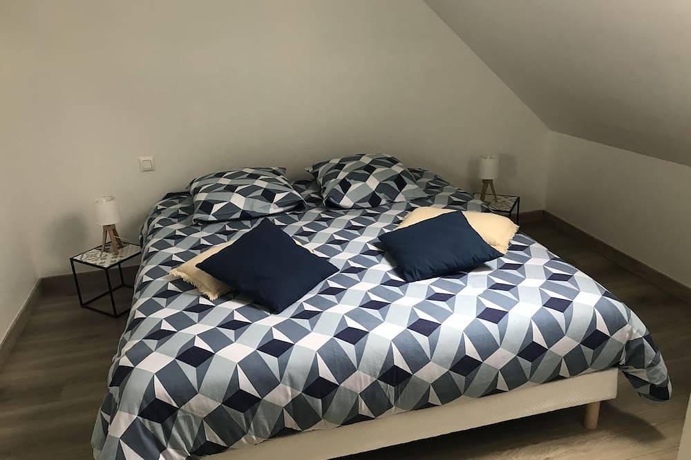 Gîte for 5 pers and 2 h private relaxation area included in Équilly, Côte de la Déroute