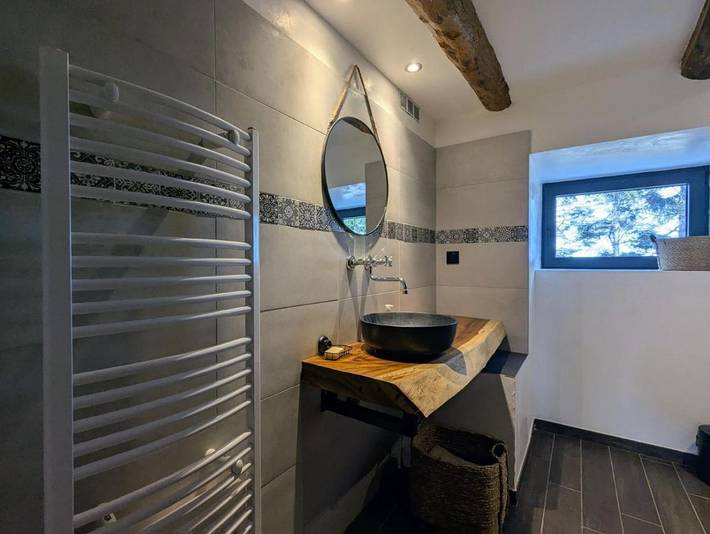 Location de vacances pour 9 personnes, avec jardin et vue, animaux acceptés à Champclause - 3