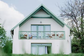 Villa für 4 Personen, mit Ausblick und Seeblick sowie Garten am Balaton