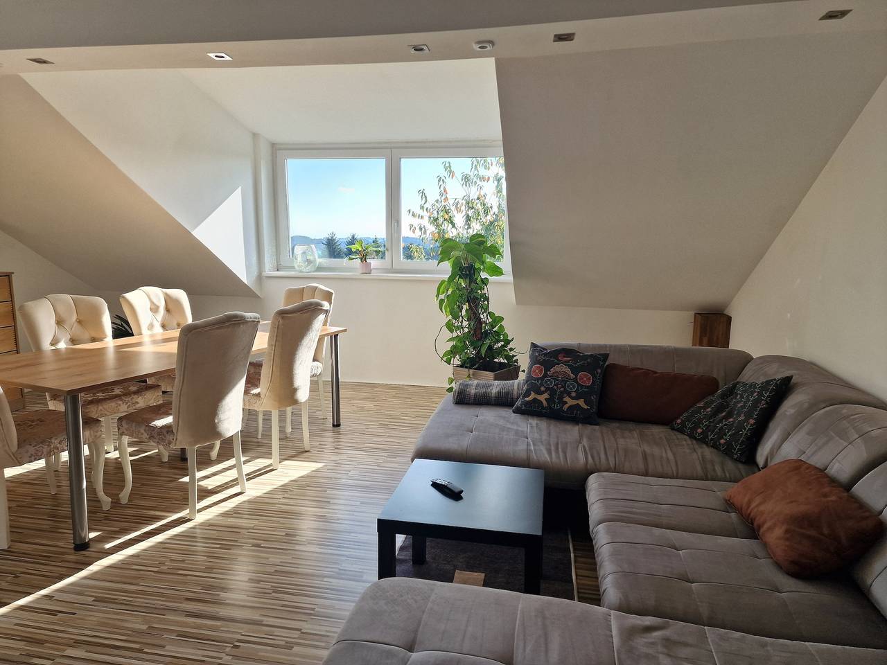 Ganze Wohnung, Apartment „Mühlviertel Lodge – Ottenschlag“ mit Bergblick, Gemeinschaftsterrasse & Wlan in Mühlviertel