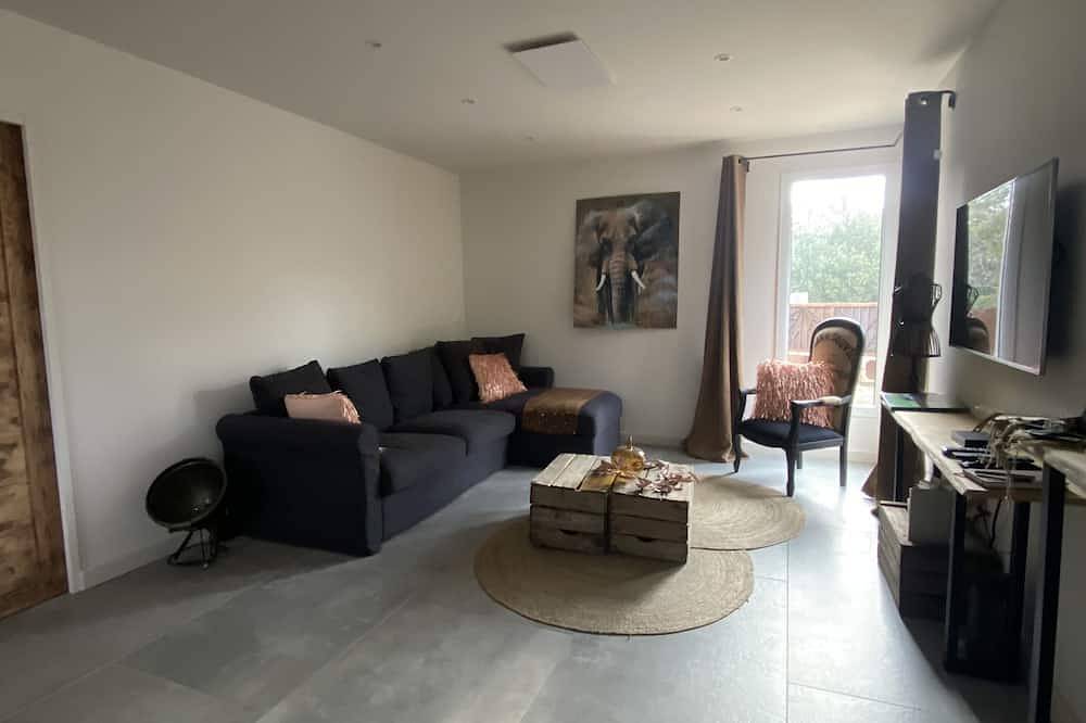 Gite En Luberon near Gordes. in Saint-Saturnin-lès-Apt, Parc naturel régional du Luberon