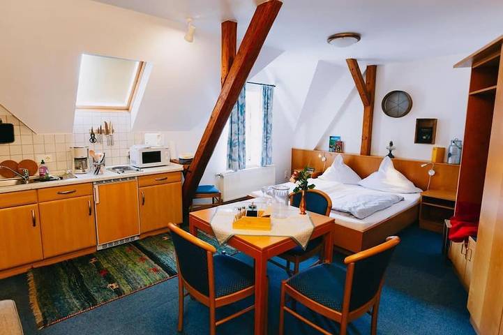 Ferienwohnung für 3 Personen, mit Balkon und Garten - 1