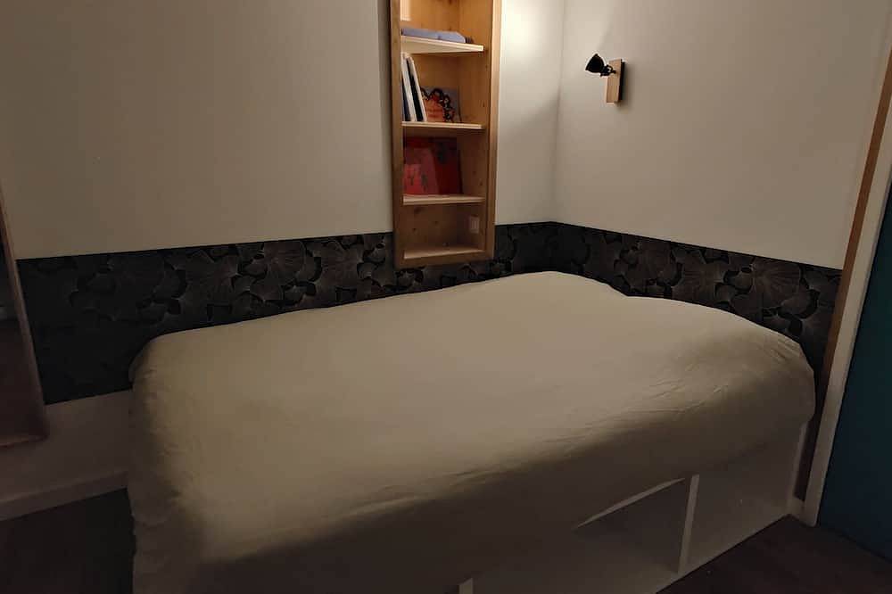 Room with private bathroom in Les Arcs (Var), Draguignan region