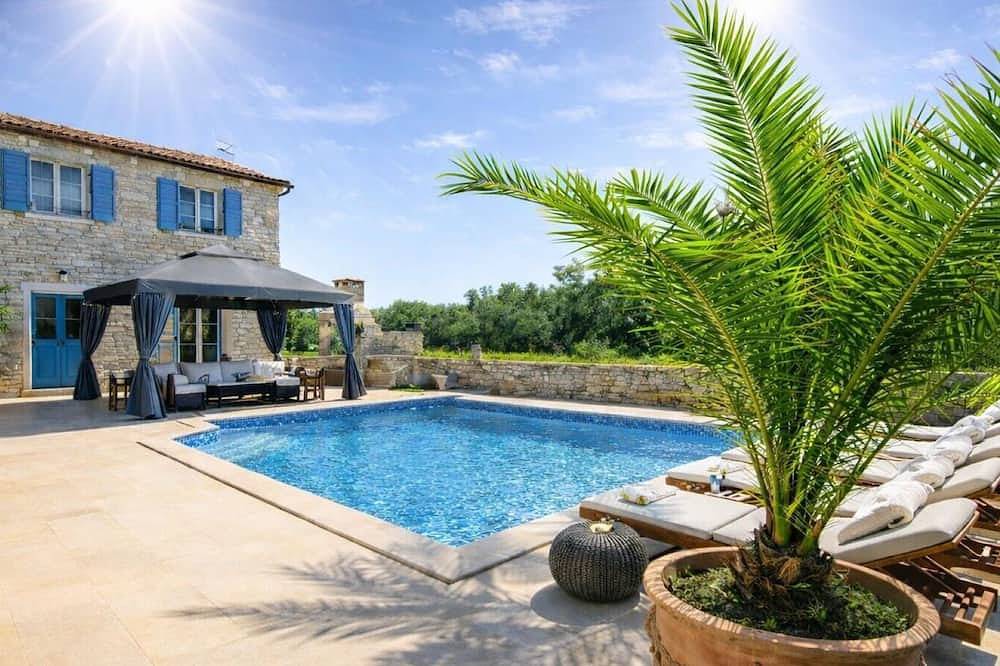 Villa Mela by Villas Guide in Barban, Zuidkust Istrië