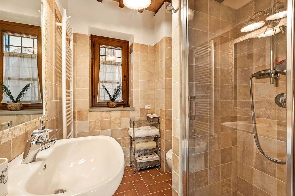 Huis met uitzicht op het meer tussen Toscane en Umbrië, foto 14