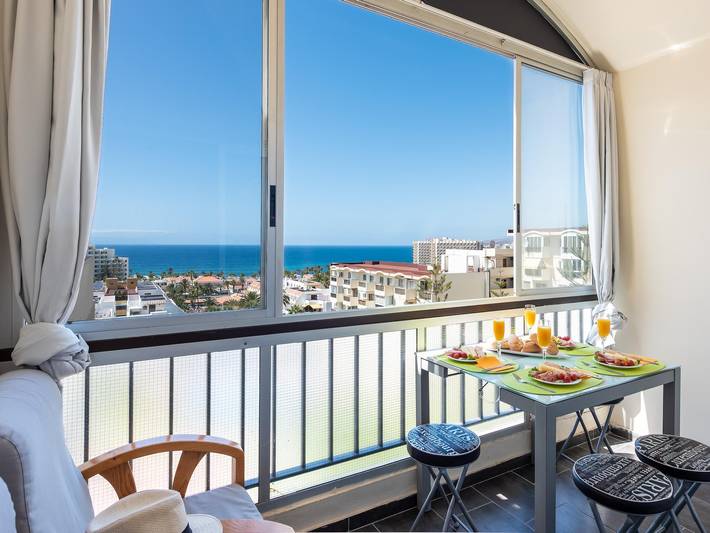 Estudio para 3 personas, con vistas al mar además de piscina y jardín, Familias con niños - 1