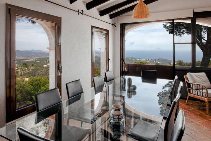 Casa rural para 8 personas, con jardín además de piscina y vistas, Se admiten mascotas en Platja d'Aro - 3