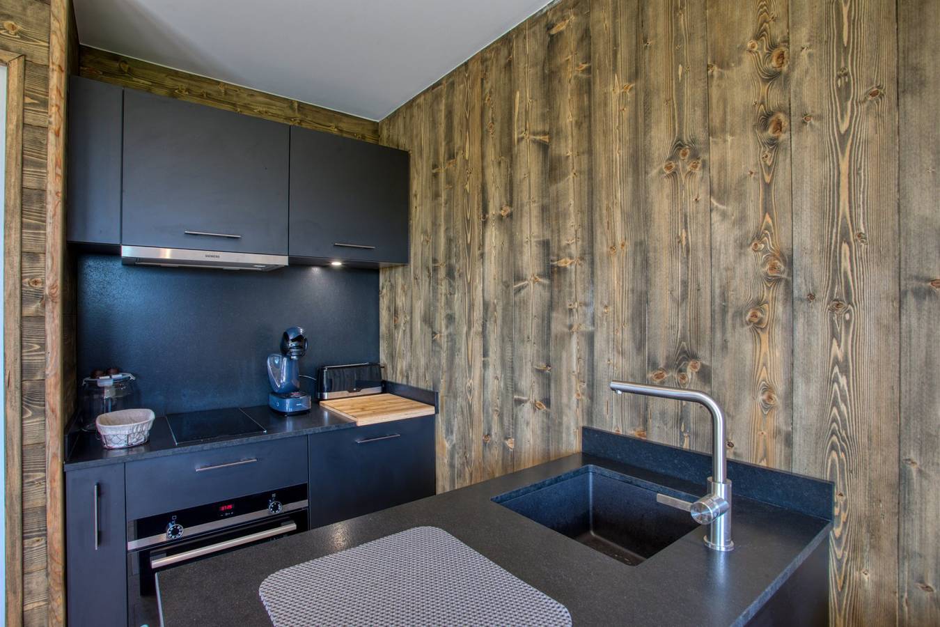 Cabane Spa des Charmes - le Domaine du Pech Eternel in Sarlat-la-Canéda, Périgord Noir