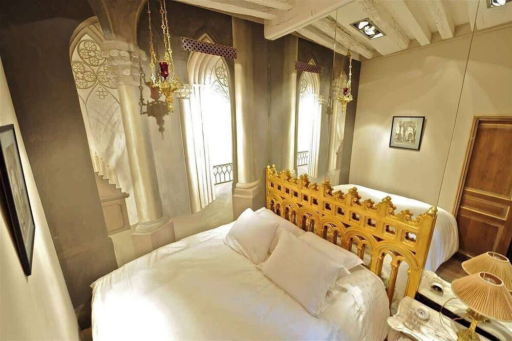 Entire apartment, Charming Two Bedroom Suite - Ac - At Notre-Dame in Paris, Ile de France