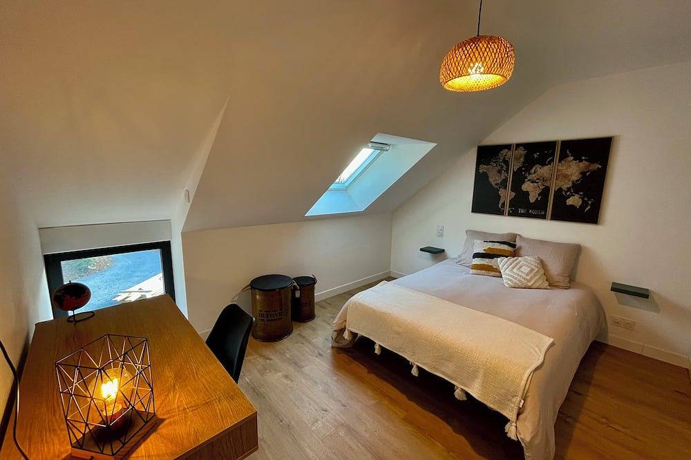 Maison Bretonne Rénovée à 20 min des Plages, Parking Privé in Grand-Champ, Vannes region