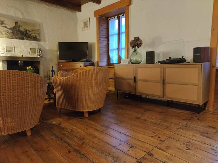 Gîte pour 8 personnes, avec jardin et terrasse à Saint-Jacques-des-Blats - 2