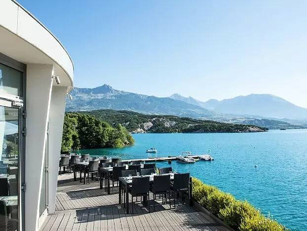 Gîte pour 4 personnes, avec terrasse et piscine dans Lac de Serre-Ponçon - 4