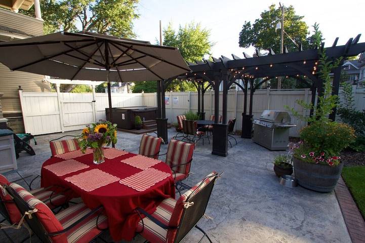 Vacation rental for 10 people, with balcony and yard in Walla Walla