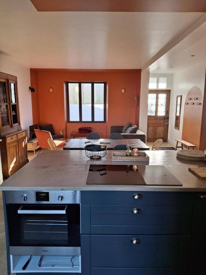 Four-Bedroom House in Billiers, Côte des Mégalithes