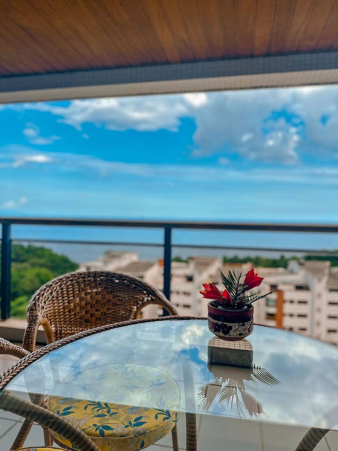 Appartamento intero, in Guarujá with 4 bedrooms and 4 bathrooms in Tortuga (Guarujá), Praia da Enseada (Guarujá)