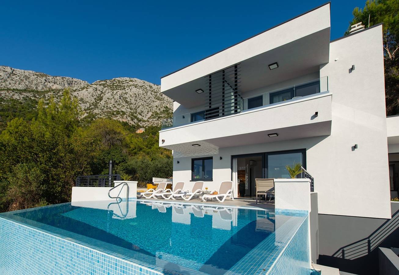 Luxusvilla Leona in der Nähe von Makarska, beheizter Pool in Zivogosce, Makarska Riviera