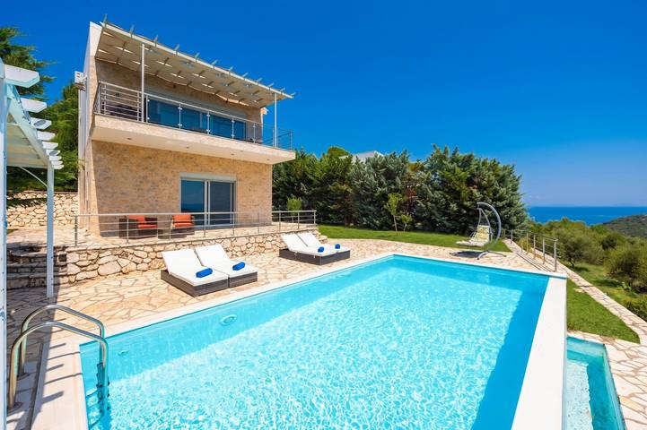 Vacation rental for 4 people, with Terrace in Lefkada