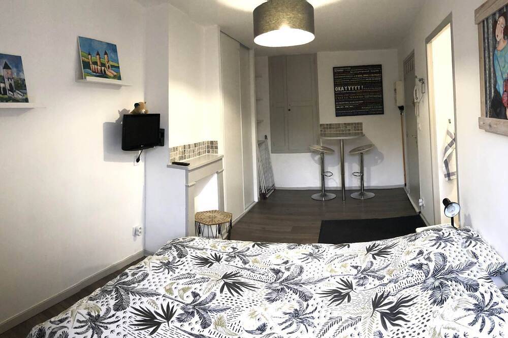 Apartamento entero, Studio rue Donzelle 2nd floor in Cahors, Lot
